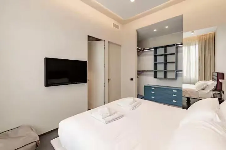 Readhostprofile! Luxury Penthouse Near Duomo Daire Milano