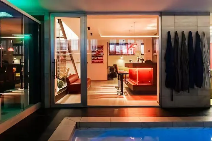 Appartamento Readhostprofile! Luxury Penthouse Near Duomo Milano