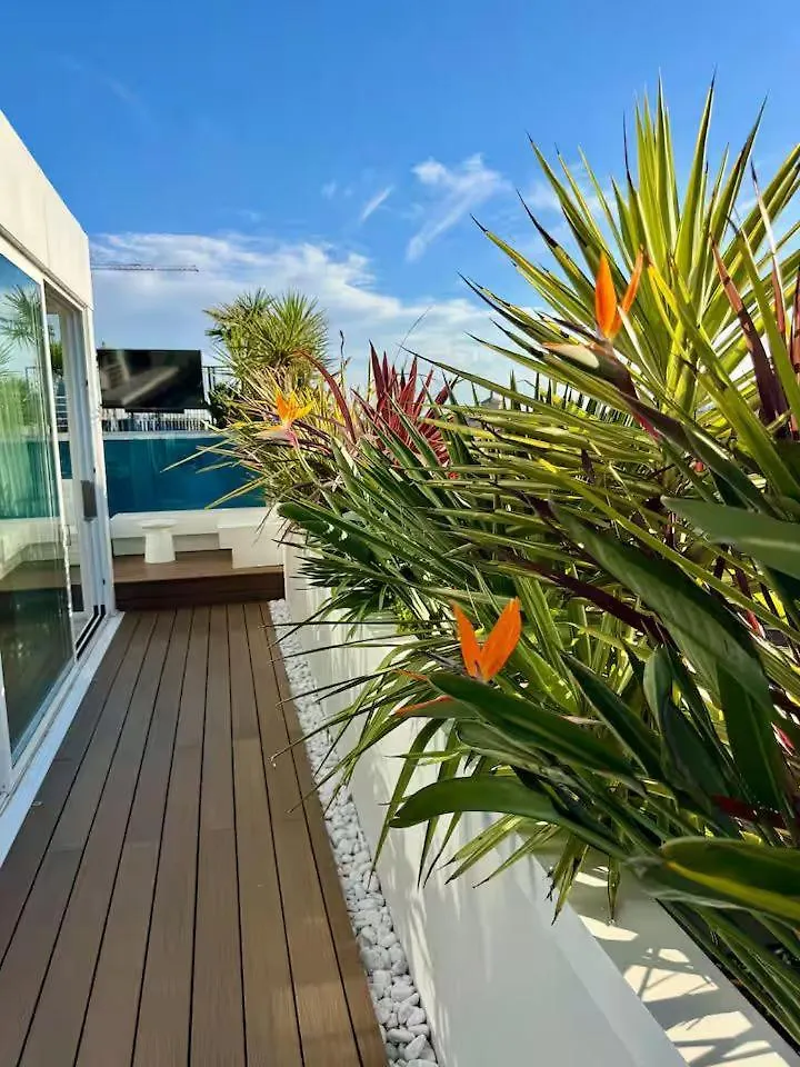 Readhostprofile! Luxury Penthouse Near Duomo Daire Milano İtalya