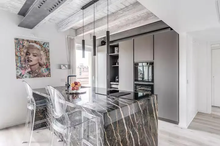 Readhostprofile! Luxury Penthouse Near Duomo Daire Milano