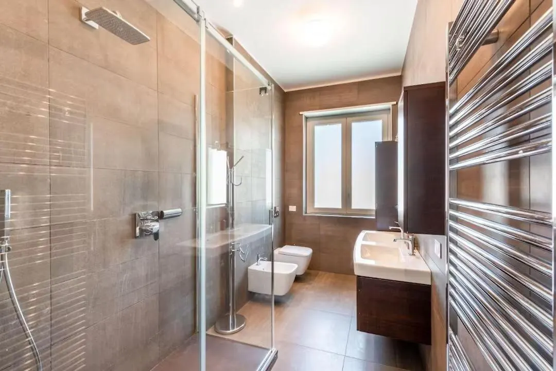 Readhostprofile! Luxury Penthouse Near Duomo Apartman Milánó