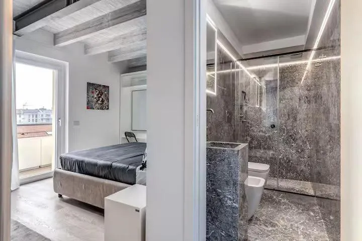 Readhostprofile! Luxury Penthouse Near Duomo Apartman Milánó